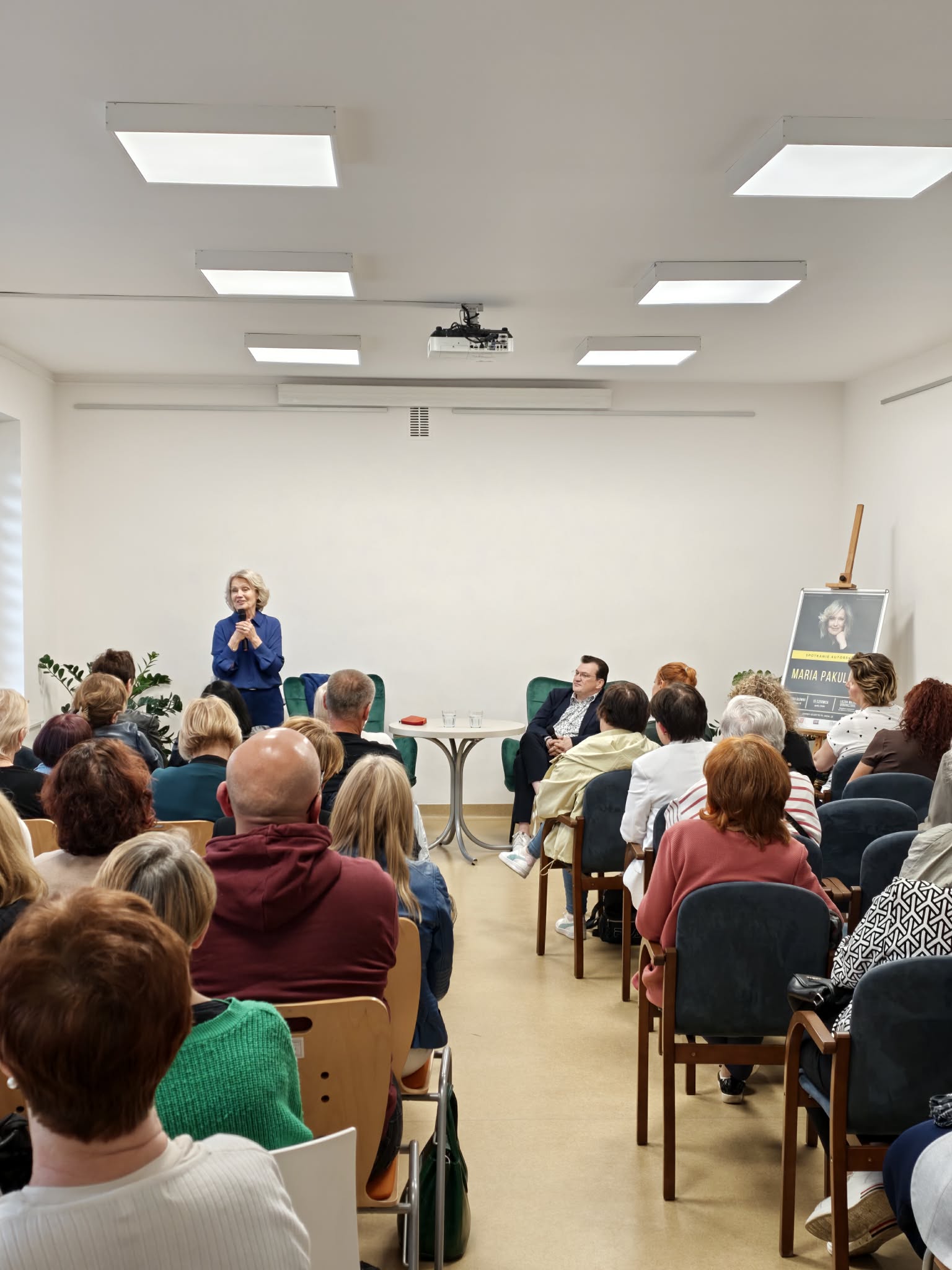 Spotkanie autorskie z Marią Pakulnis – relacja